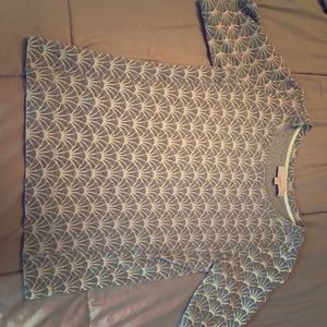 Grey and white 3/4 sleeve Loft top